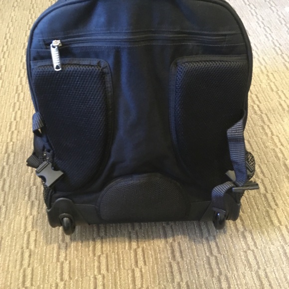 Knapsack On Wheels - Picture 5 of 5